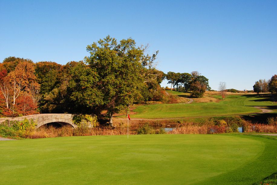 Devine Memorial hole 16
