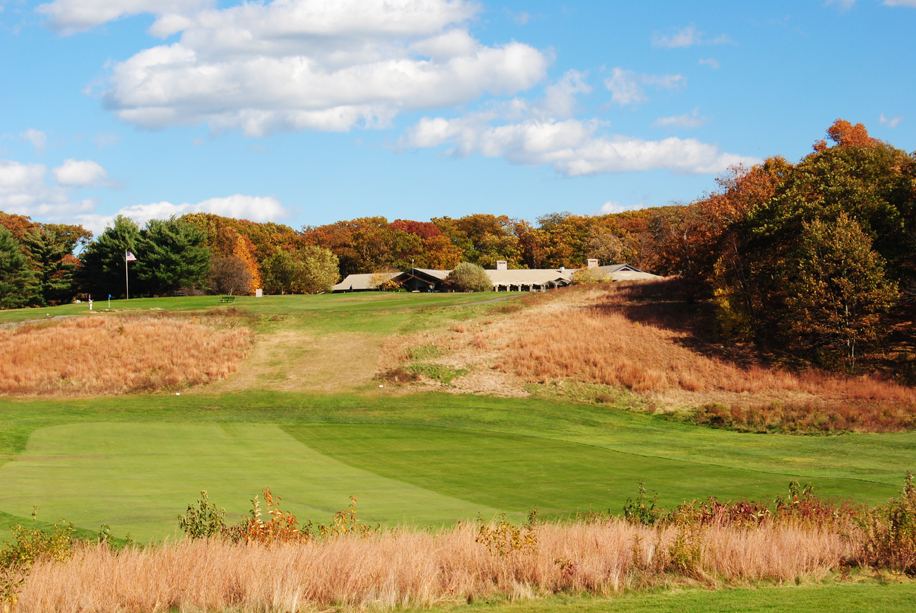 Devine Memorial hole 18 tee